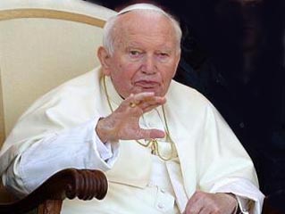 На прошлой неделе Иоанн Павел II выступил с критикой в адрес средств массовой информации, утверждая, что именно СМИ дают положительную оценку таким губительным явлениям в обществе, как внебрачные связи, контрацепция, аборты и гомосексуальность