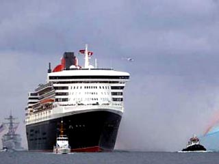 Крупнейший в мире океанский круизный лайнер Queen Mary 2 завершил свое первое трансатлантическое путешествие
