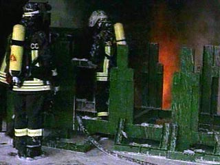 12-этажное жилое здание обрушилось сегодня в каирском бизнес-районе Наср-Сити. Здание рухнуло после того, как на его нижних этажах возник сильный пожар
