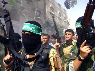Израиль отверг предложение радикальной группировки "Хамас" заключить десятилетнее перемирие, при условии, что Израиль отведет войска до границы 1967 года