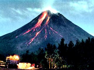 Началось извержение вулкана Мерапи на острове Ява