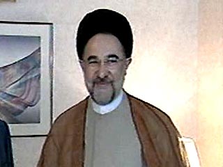 Иранский президент попал в больницу в связи с болями в спине