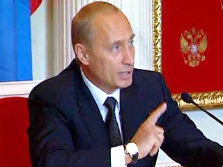 Россия никогда не вела, и не будет вести переговоры с террористами, в том числе с лидером чеченских сепаратистов Асланом Масхадовым. "Россия не ведет переговоров с террористами, она их уничтожает", - подчеркнул он