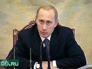 Встреча в Кремле продолжалась более трех часов. На ней обсуждались приоритеты законотворческой деятельности на 2001 год