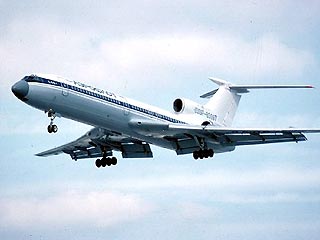 Ту-154 со сломанным двигателем пытается приземлиться в Новосибирске