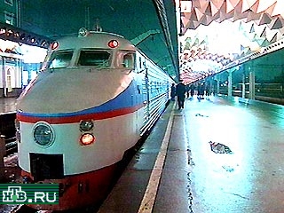С сегодняшнего дня Октябрьская железная дорога отменила большинство рейсов скоростного электропоезда ЭР-200, курсирующего между Санкт- Петербургом и Москвой