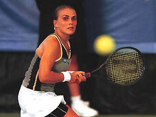 Пановой пропустила Шарапову в четвертьфинал турнира в Мемфисе