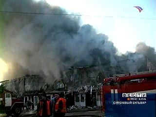 Сильный пожар на Черкизовском рынке в Москве ликвидирован, пострадавших нет