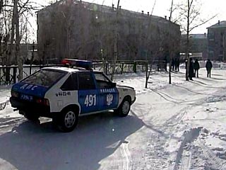 В городе Братске в Иркутской области в среду во время судебного процесса осужденные за убийство бывшие сотрудники милиции попытались захватить двух заложников