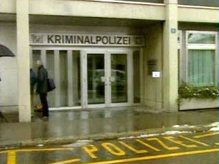 В пятницу правоохранительные органы Швейцарии продолжили проверку алиби 48-летнего россиянина, подозреваемого в убийстве диспетчера швейцарской службы воздушной навигации Skyguide