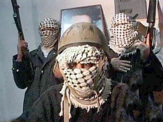 Боевики экстремистской группировки "Бригады мучеников аль-Аксы" захватили в субботу помещения центра трансляции палестинского телеканала в городе Хан-Юнис в секторе Газа