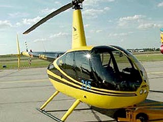 легкий гражданский вертолет типа "Робинсон" разбился в поле между арабским городом Калансва и аэродромом Тенувот в центральном округе страны Ха-Шарон