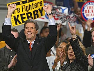 Сенатор Джон Керри одержал важнейшую победу еще в 9 из 10 штатов в борьбе за выдвижение кандидата демократической партии на пост президента США