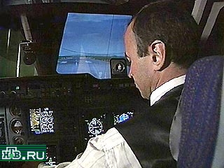 Как передает радиостанция "Эхо Москвы", никакого механического дефекта в шасси пассажирского самолета ТУ-154, совершившего аварийную посадку в Новосибирске, не было