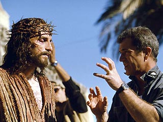 Фильм Мела Гибсона "Страсти Христовы", вызвавший такие ожесточенные дискуссии в мире, поставил рекорд по кассовым сборам в американском прокате за пять дней