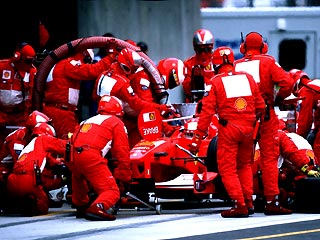 Ferrari ошеломляет своих конкурентов