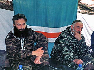Масхадов и Басаев скрываются на территории России, утверждают в Минобороны