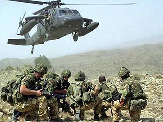 Американские войска начали новую крупномасштабную спецоперацию в южном и юго-восточном Афганистане по поиску лидеров международной террористической организации "Аль-Каида" и движения "Талибан"