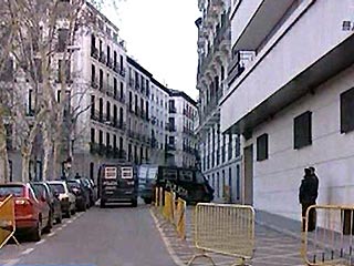Испанская полиция утверждает, что ей удалось идентифицировать 6 марокканцев, участвовавших во взрывах поездов на железнодорожных станциях в Мадриде в минувший четверг