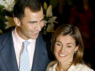 На 22 мая 2004 года назначена свадьба наследника испанского престола Астурийского Фелипе и бывшей тележурналистки Летисии Ортис