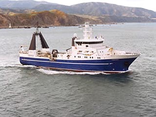 судно "Тангароа" в течение четырех недель исследовало Тасманово море, поймав 500 видов рыб и 1300 видов беспозвоночных