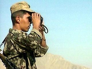 Полной неожиданностью стало для таджикских пограничников приземление на территории приграничного Исфаринского района страны в минувший вторник 23 парашютистов
