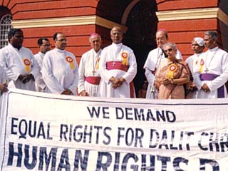 Многие далиты "приняли христианство в надежде обрести понимание, уважение к своему достоинству и равенство с другими христианами