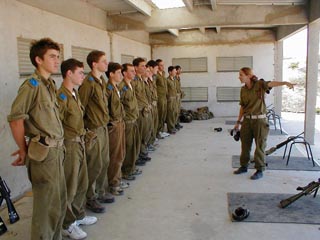 Подполковник убежден, что солдаты, знакомые с основами иудаизма, правильнее ведут себя в боевых ситуациях