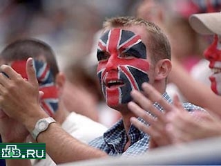 Британские фанаты продолжают бесчинствовать