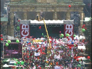 В Германии в демонстрации профсоюзов приняли участие 400 тыс. человек