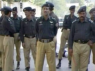 В Карачи в результате нападения террористов убиты пять полицейских