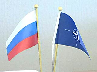 Россия и НАТО в 2004 году подпишут соглашение о возможности размещения на территории РФ и государств альянса армейских подразделений и военной техники друг друга