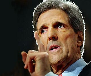 Джон Керри призвал Буша признать перед всем миром неудачи США в Ираке