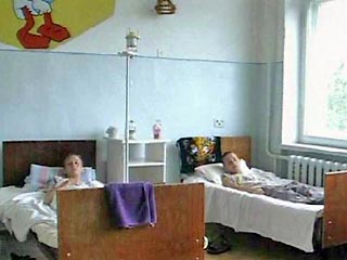 В Нижнем Новгороде 88 учащихся лицея номер 40 отравились в школьной столовой, сообщили в пятницу в Управлении информации МЧС РФ