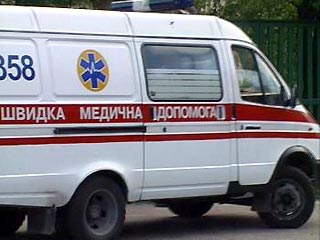 Крупное дорожно-транспортное происшествие произошло на Украине. В результате столкновения автомобиля "УАЗ-469" и микроавтобуса Mercedes Benz в Черновицкой области три человека погибли и 14 получили ранения различной степени тяжести