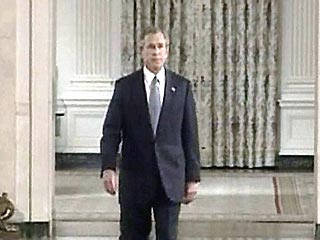 Президент США Джордж Буш заявил, что желает новой резолюции Совета Безопасности ООН по Ираку. Об этом он заявил, выступая во вторник вечером на своей третьей полноформатной пресс-конференции, которая состоялась в Восточной комнате Белого дома