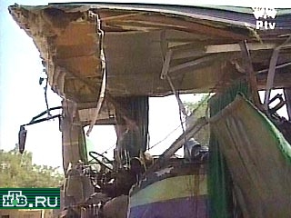 В результате аварии двух автобусов в Пакистане погибли 42 человека