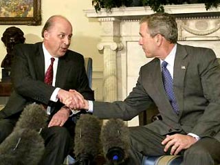 Буш решил назначить послом США в Ираке Джона Негропонте