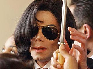 Против Майкла Джексона выдвинуты новые обвинения в развращении детей