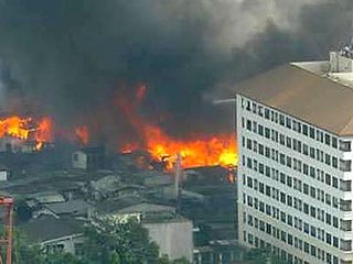 Пожар в Бангкоке: пламенем охвачено 200 домов
