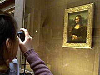 Состояние шедевра Леонардо да Винчи "Мона Лиза", находящегося в Лувре, ухудшается. Представители парижского музея заявили в понедельник, что будет проведено всестороннее исследование причин, почему это происходит
