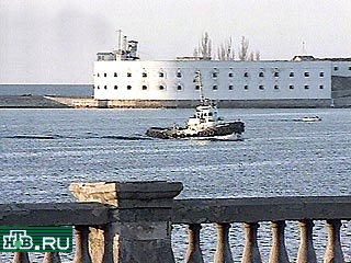 Российские официальные лица объявили, что на Черном море формируется российско-украинская эскадра для проведения совместных учений
