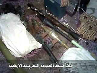 Сирийские силы безопасности обнаружили тайный склад с оружием и боеприпасами во время ночного рейда в Дамаске. Склад использовался террористами, осуществившими во вторник вечером атаку на дипломатический квартал Мезза на западе столицы