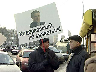 Березовский призывает либералов выйти на площадь и требовать освобождения Ходорковского