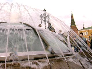 В Москве начинают работать фонтаны