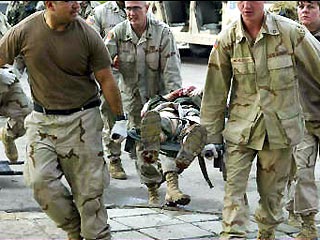 На юге Багдада в результате обстрела из легкого стрелкового оружия один американский солдат убит и двое других ранены