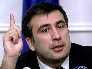 Президент Грузии Михаил Саакашвили выступил со специальным обращением к гражданам республики в связи с ситуацией в аджарской автономии. Он объявил, что вводит прямое президентское правление в Аджарии