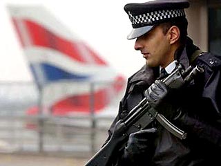 Гражданин Португалии, забывший пакет в одном из залов аэропорта в британском Бирмингеме, проведет 10 дней в тюрьме, так как сотрудники безопасности заметили подозрительный предмет и аэропорт был эвакуирован