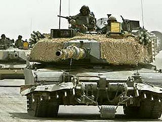 Американские танки вошли в центр города Кербела - одного из основных центров шиитского восстания, священного города шиитов