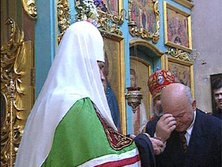 Патриарх поздравил Лужкова с днем ангела